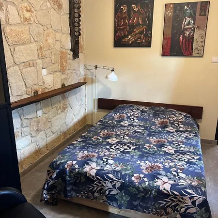Traditional Stone House - Where Tradition Meets Comfort 펜션 *