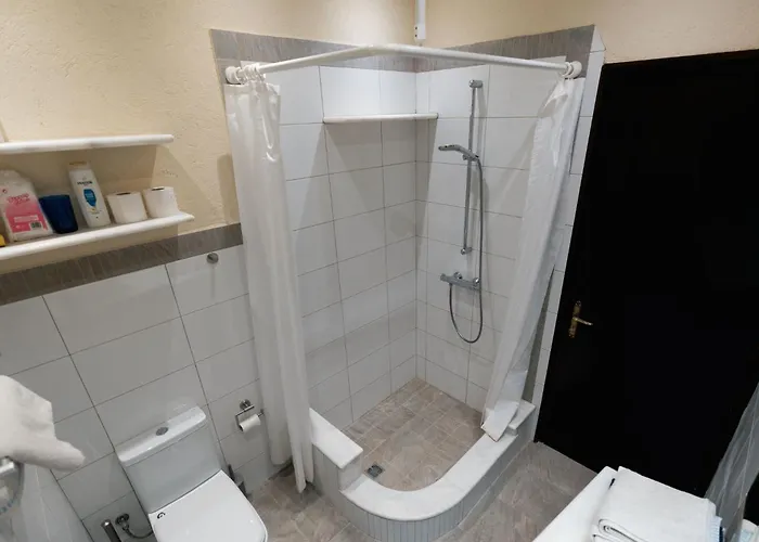 Traditional Stone House - Where Tradition Meets Comfort *