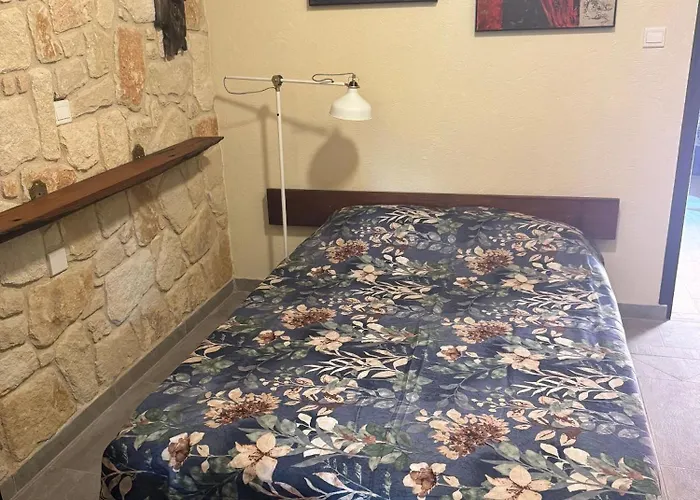 Traditional Stone House - Where Tradition Meets Comfort 펜션