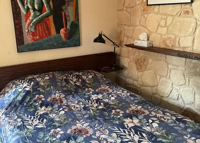 Traditional Stone House - Where Tradition Meets Comfort 펜션 *