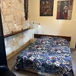Traditional Stone House - Where Tradition Meets Comfort Feriehus *