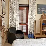 Traditional Stone House - Where Tradition Meets Comfort Feriehus *