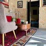 Feriehus Traditional Stone House - Where Tradition Meets Comfort Mesa Chorio