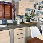 Feriehus Traditional Stone House - Where Tradition Meets Comfort