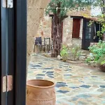 Traditional Stone House - Where Tradition Meets Comfort *