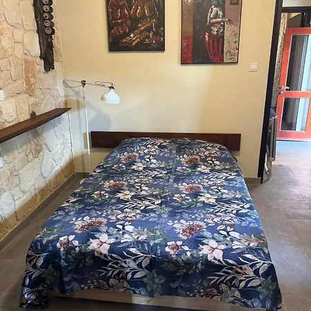 Traditional Stone House - Where Tradition Meets Comfort *