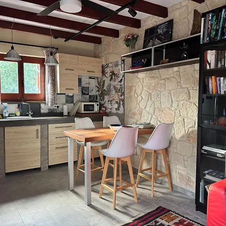 Traditional Stone House - Where Tradition Meets Comfort *