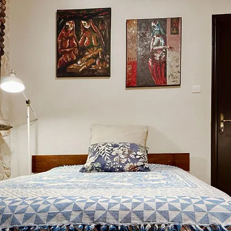 Hébergement de vacances Traditional Stone House - Where Tradition Meets Comfort