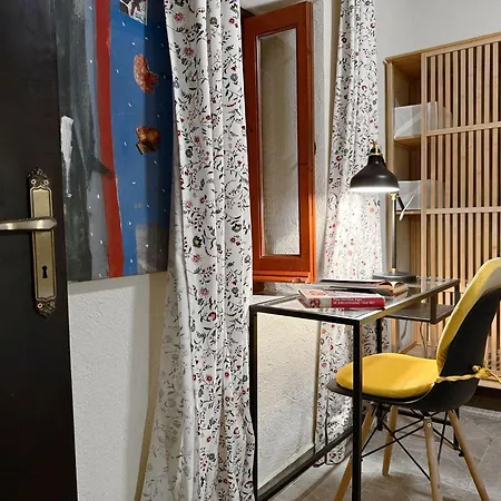 Hébergement de vacances Traditional Stone House - Where Tradition Meets Comfort