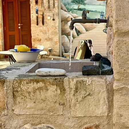 Traditional Stone House - Where Tradition Meets Comfort Hébergement de vacances *