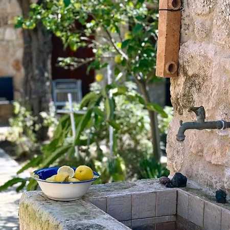 Hébergement de vacances Traditional Stone House - Where Tradition Meets Comfort *