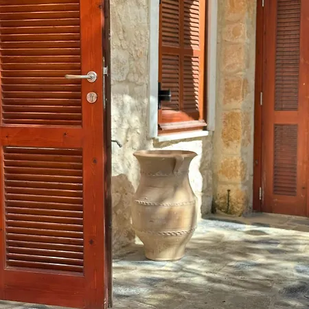 Traditional Stone House - Where Tradition Meets Comfort Hébergement de vacances Mesa Chorio