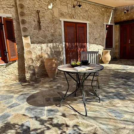 Traditional Stone House - Where Tradition Meets Comfort *