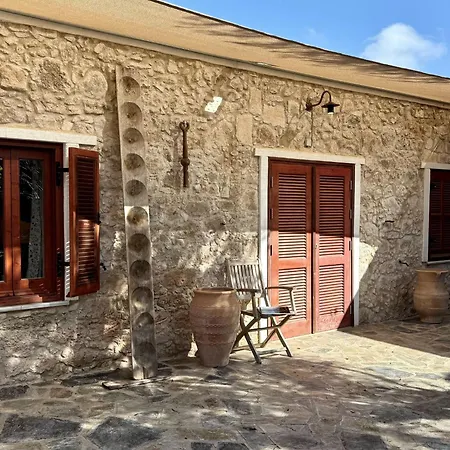 Traditional Stone House - Where Tradition Meets Comfort Hébergement de vacances