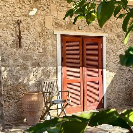 Hébergement de vacances Traditional Stone House - Where Tradition Meets Comfort Mesa Chorio