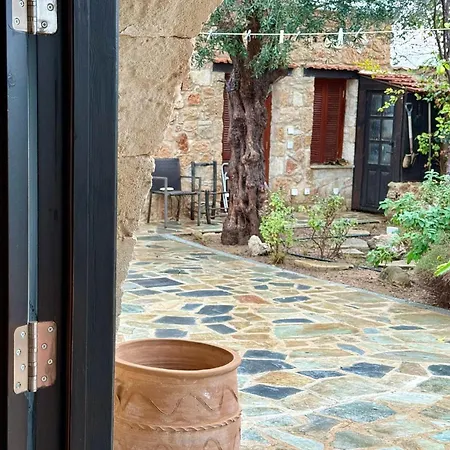 Traditional Stone House - Where Tradition Meets Comfort *