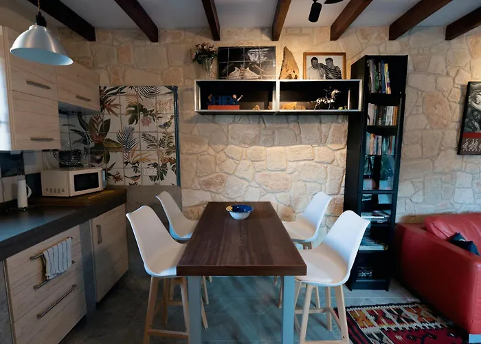 Σπίτι διακοπών Traditional Stone House - Where Tradition Meets Comfort