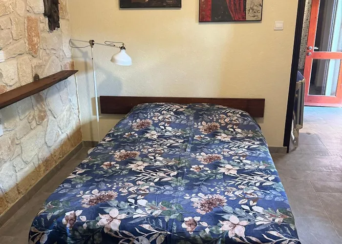 Traditional Stone House - Where Tradition Meets Comfort *